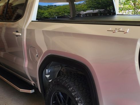 Used 2022 GMC Sierra 1500 Elevation AWD/4WD image 10