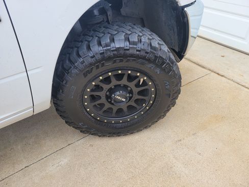 Used 2018 RAM 2500 Tradesman w/ Chrome Appearance Group image 2