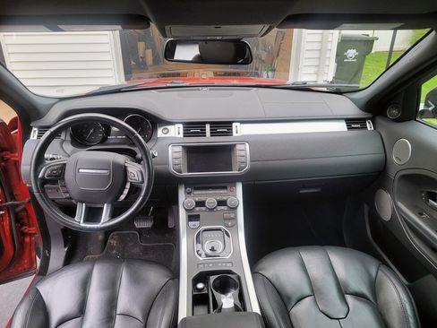 Used 2015 Land Rover Range Rover Evoque Pure Plus image 10