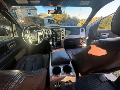 Used 2011 Ford F150 Platinum image 9