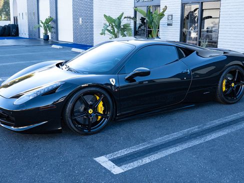 Used 2011 Ferrari 458 Italia Coupe image 4
