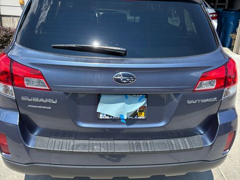 Used 2013 Subaru Outback 2.5i Limited AWD/4WD image 5