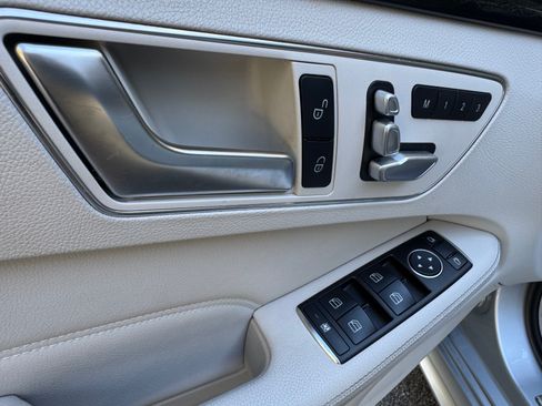 Used 2014 Mercedes-Benz E 350 Sedan image 18