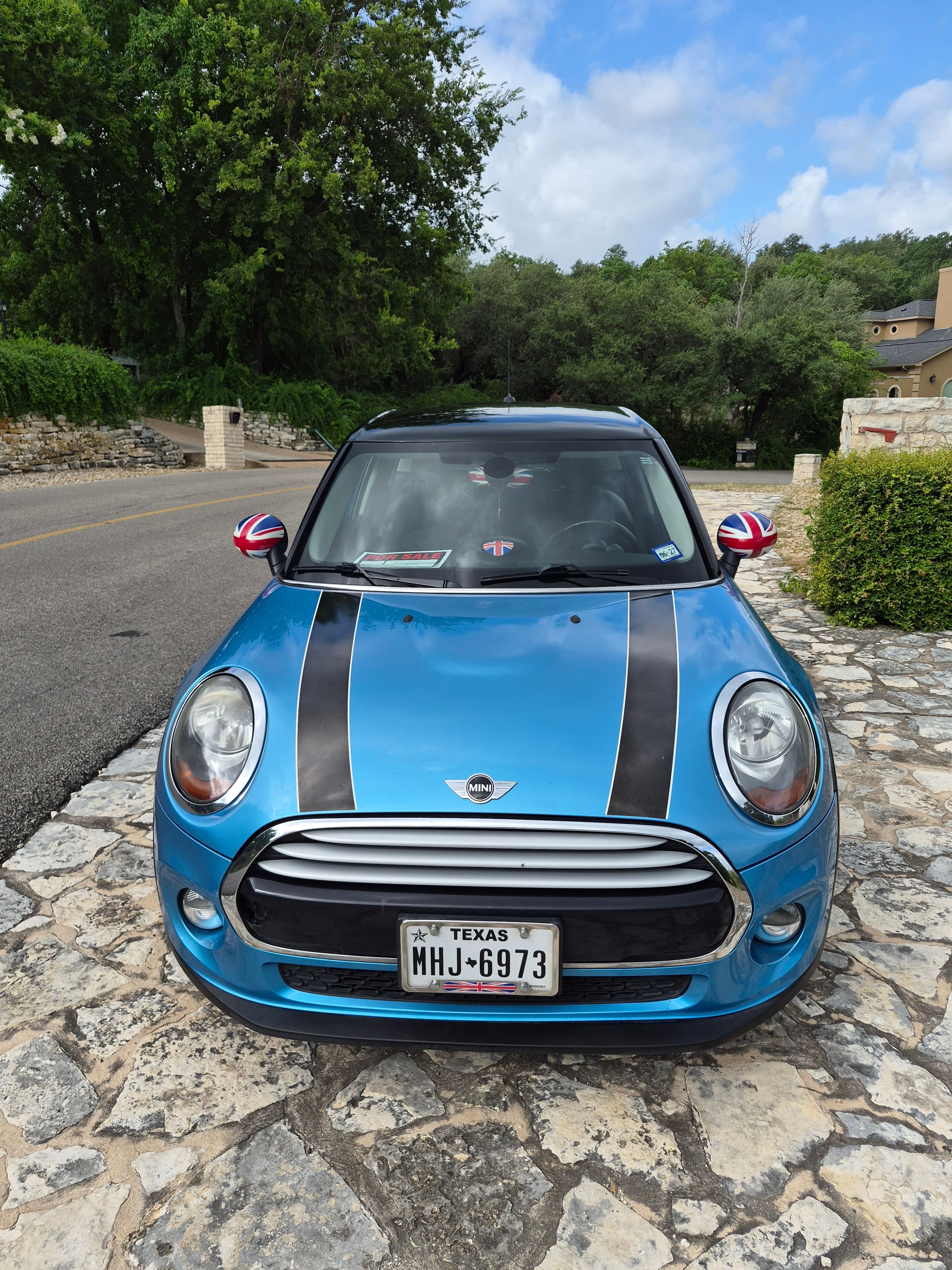 Used 2015 MINI Cooper 4-Door Hardtop FWD image 1