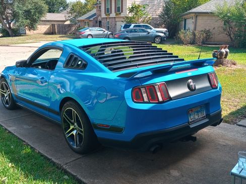 Used 2011 Ford Mustang Coupe image 6