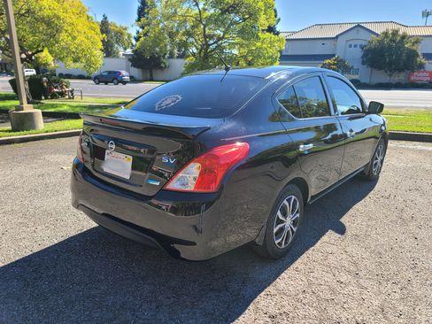 Used 2015 Nissan Versa SV image 5