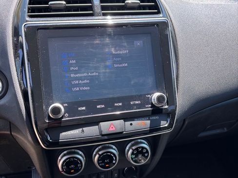 Used 2021 Mitsubishi Outlander Sport SE FWD image 12