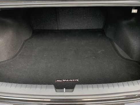 Used 2016 Hyundai Sonata Limited w/ Option Group 05 image 17