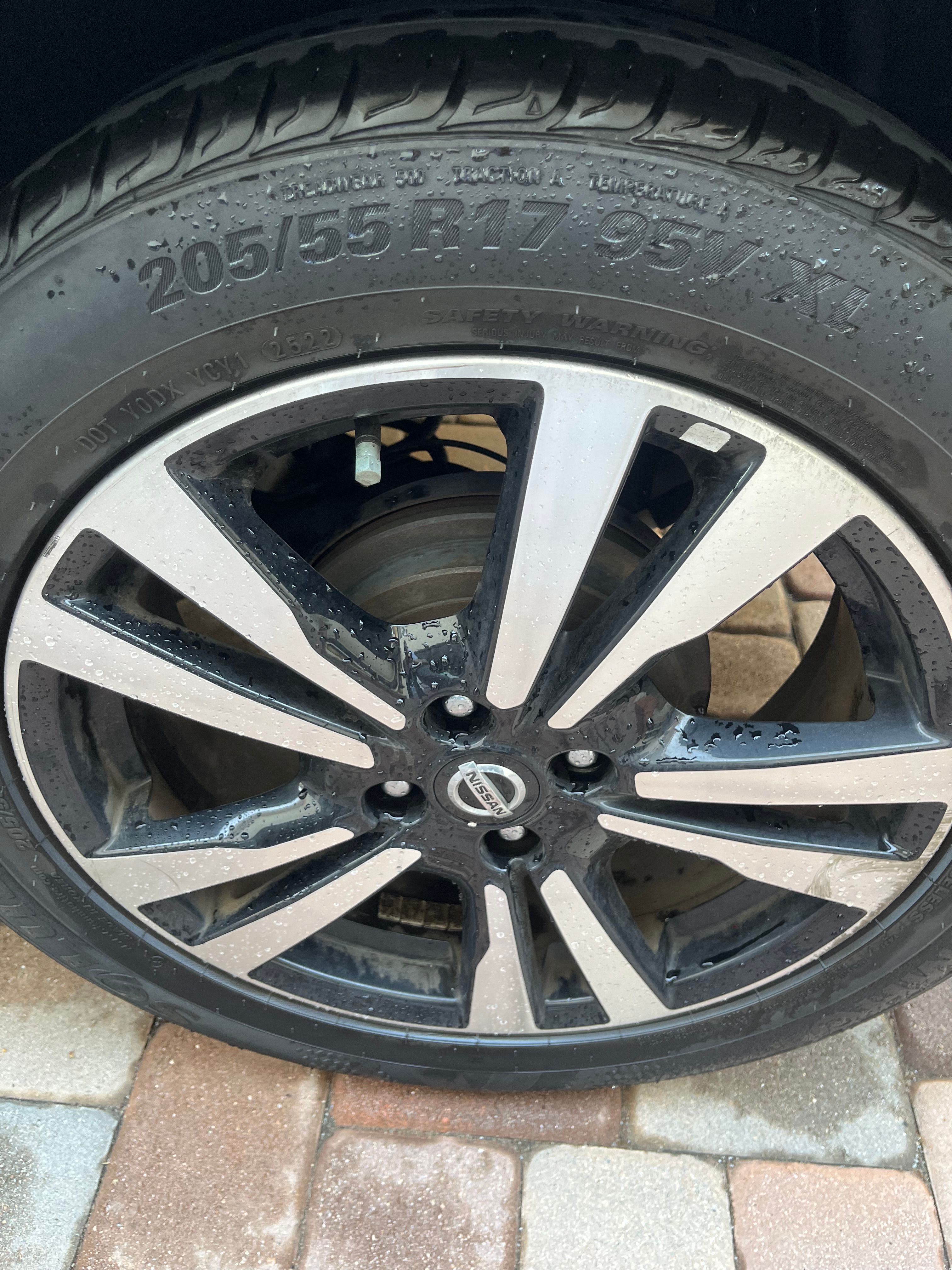 Used 2019 Nissan Kicks SV FWD image 23