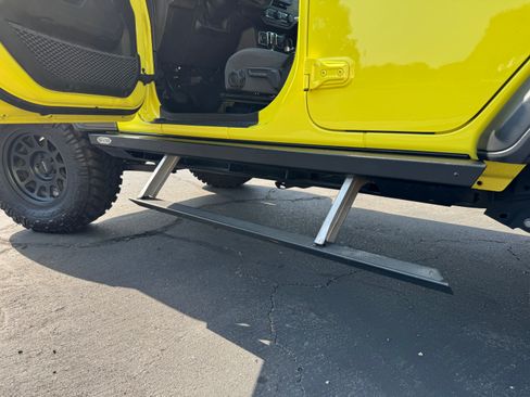 Used 2024 Jeep Wrangler Unlimited Sport AWD/4WD image 12