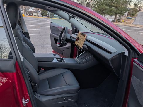 Used 2026 Tesla Model Y Long Range image 13