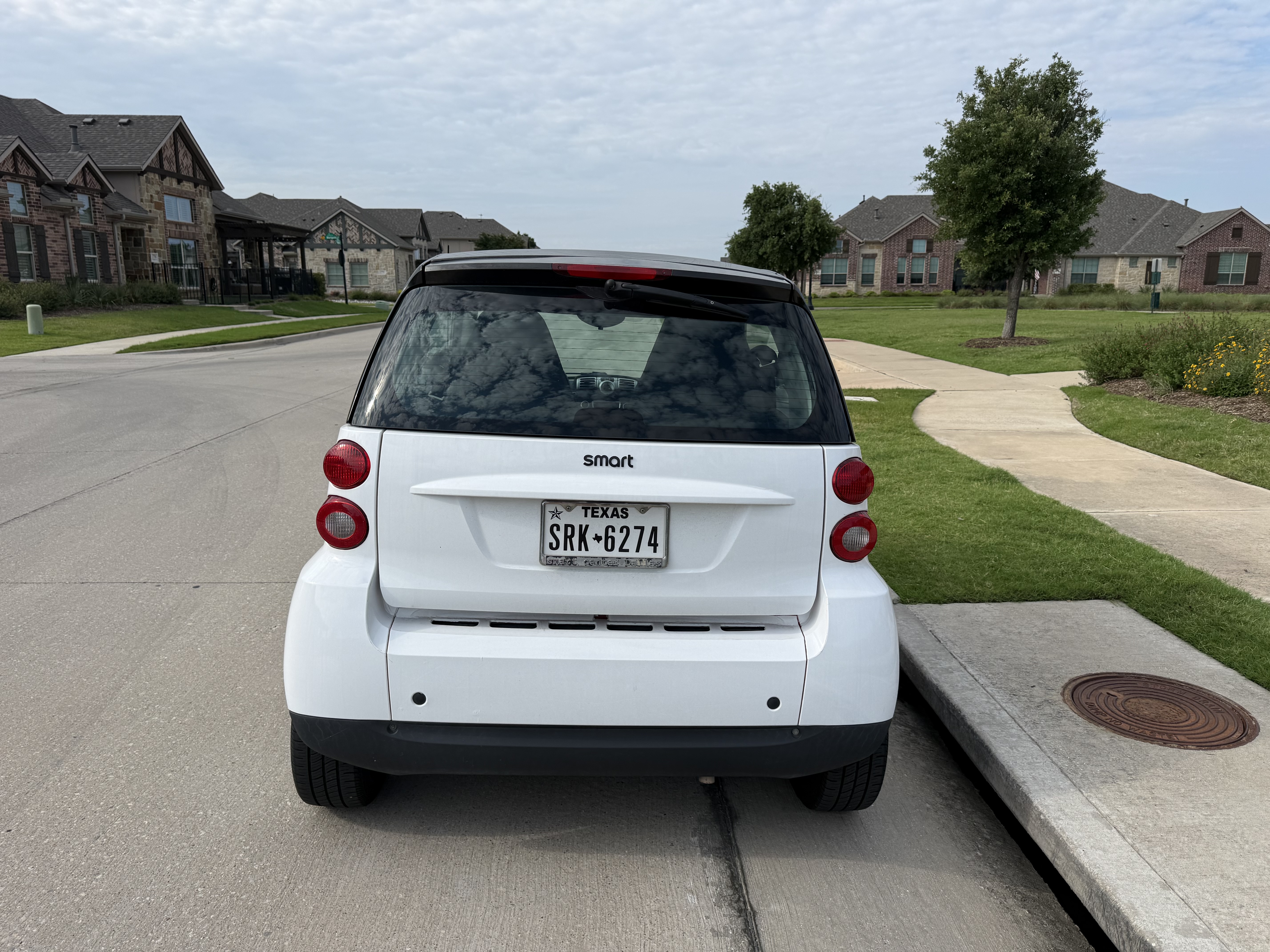 Used 2012 smart fortwo pure RWD image 2