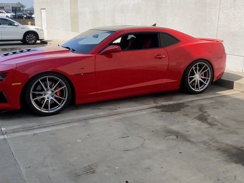 Used 2014 Chevrolet Camaro SS image 4