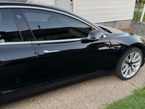 Used 2019 Tesla Model 3 Standard Range Plus image 10