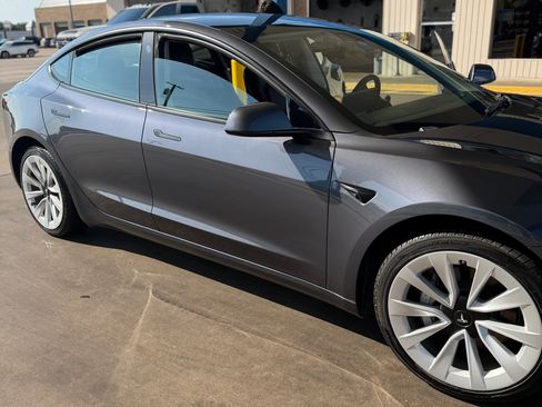 Used 2023 Tesla Model 3 Standard Range RWD image 9