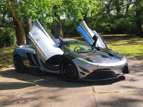 Used 2012 McLaren MP4-12C Coupe image 2