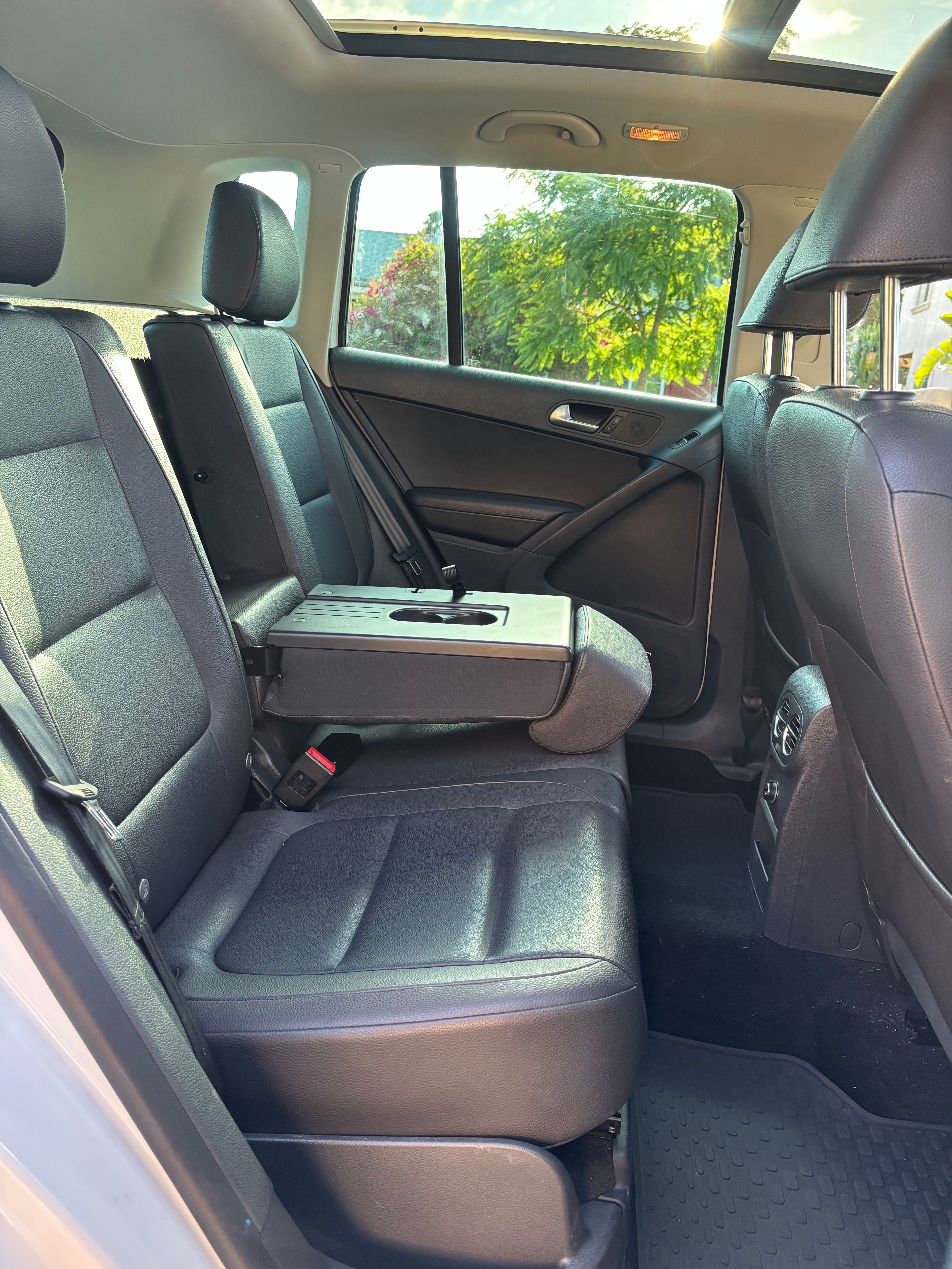 Used 2015 Volkswagen Tiguan SEL FWD image 13