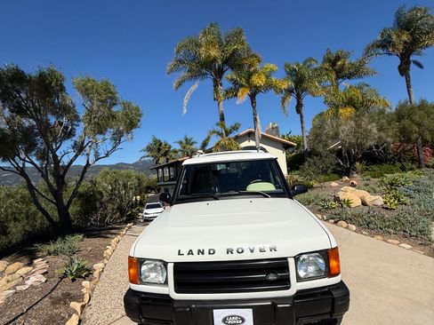 Used 2001 Land Rover Discovery SE image 2
