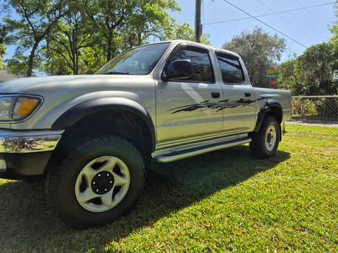 Used 2004 Toyota Tacoma PreRunner image 14