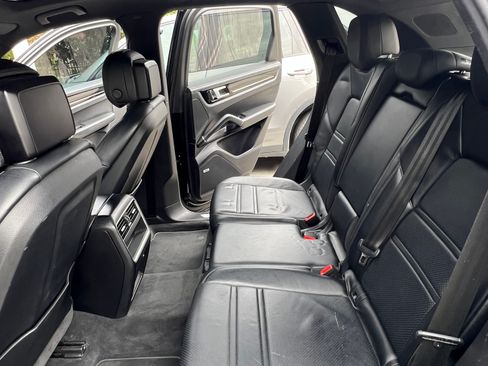 Used 2019 Porsche Cayenne image 15