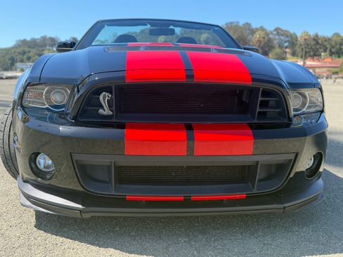 Used 2014 Ford Mustang Shelby GT500 w/ Equipment Group 821A RWD image 8