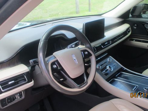 Used 2020 Lincoln Aviator Reserve image 6