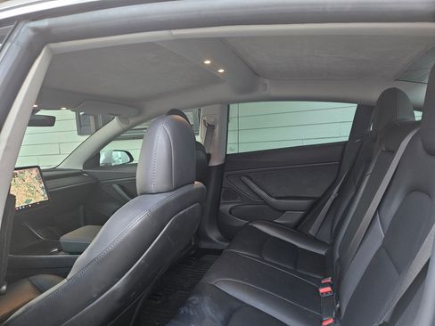 Used 2019 Tesla Model 3 Long Range image 11