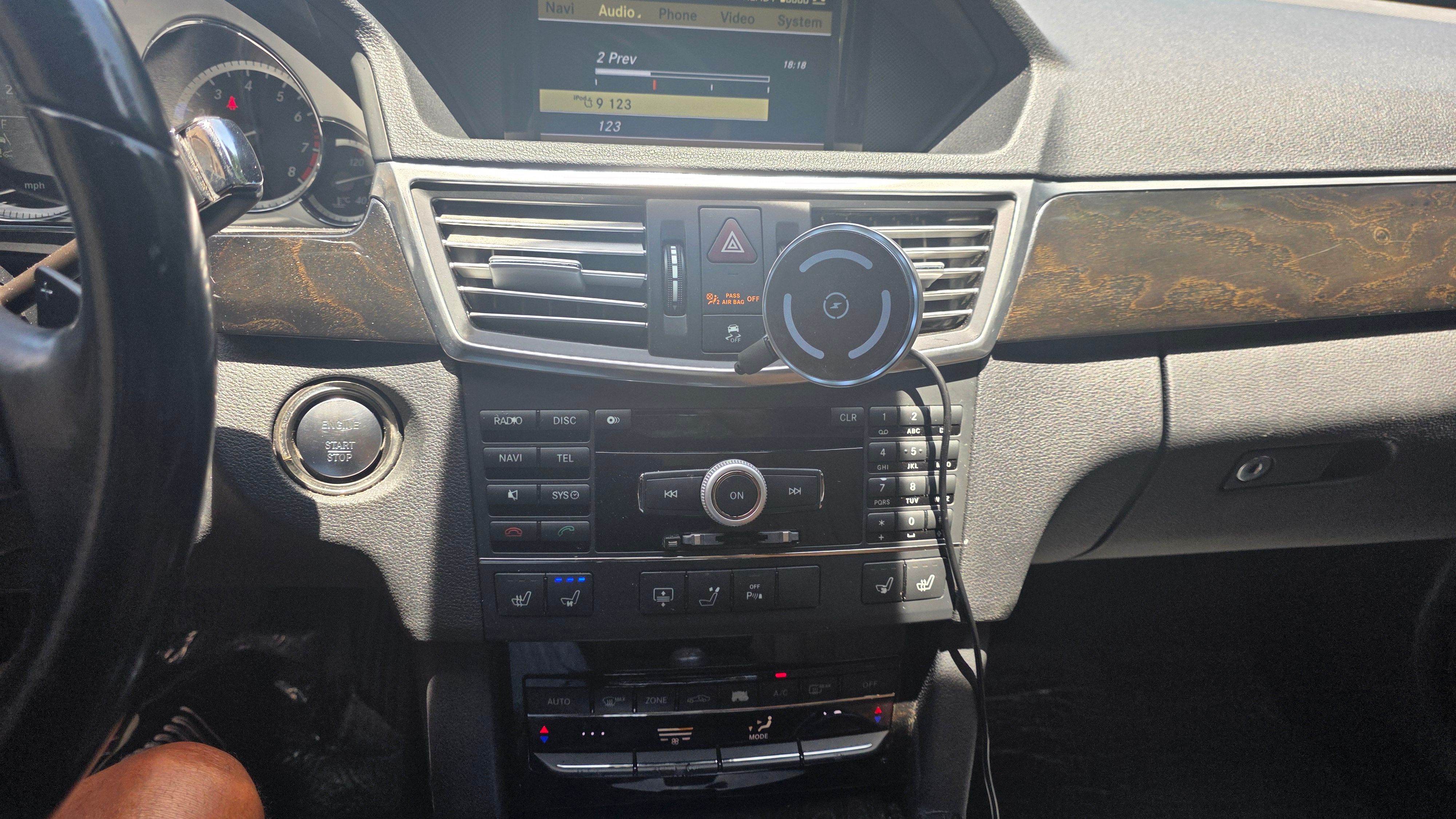 Used 2010 Mercedes-Benz E 550 Sedan image 13