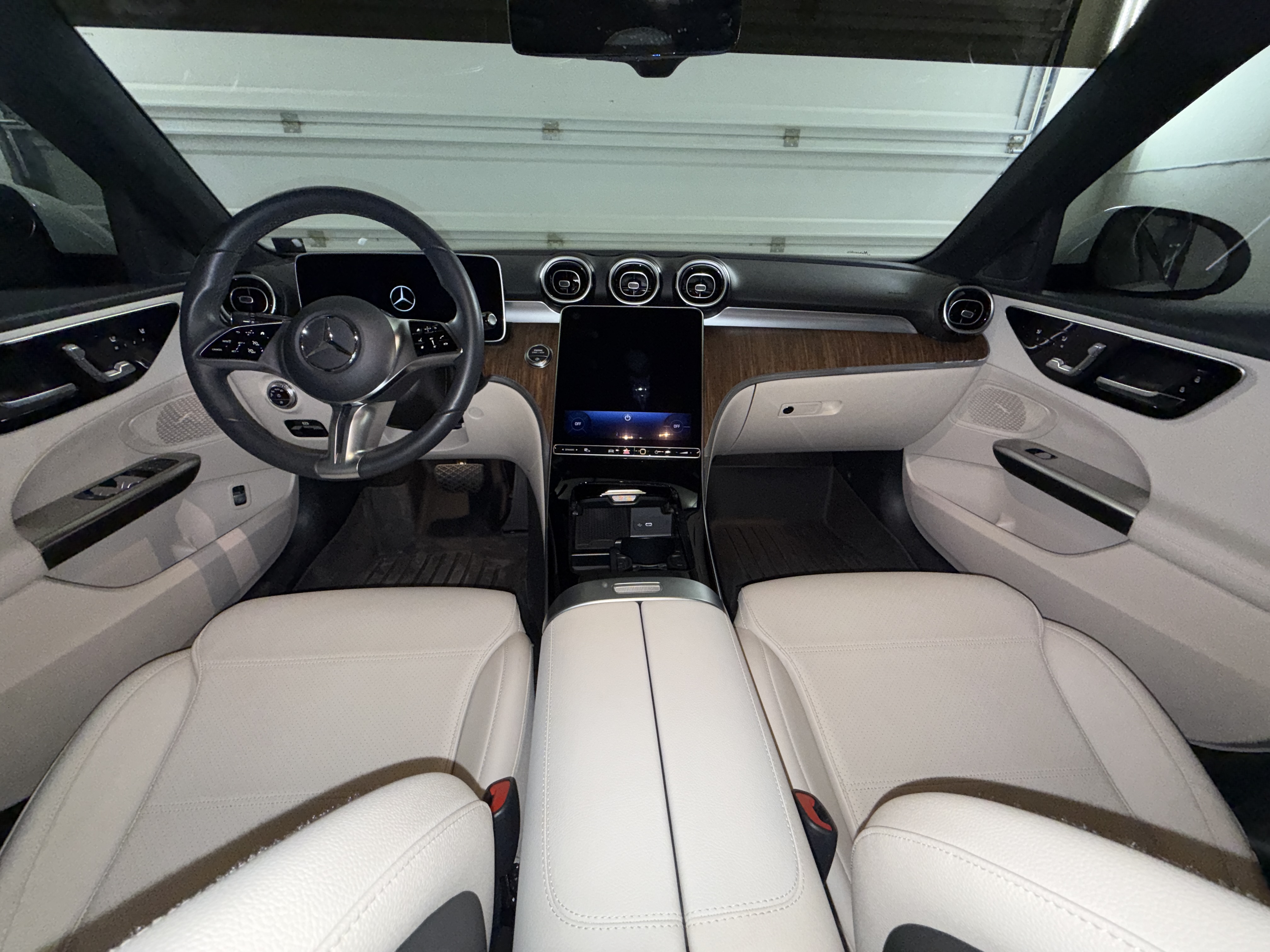 Used 2024 Mercedes-Benz C 300 Sedan image 16