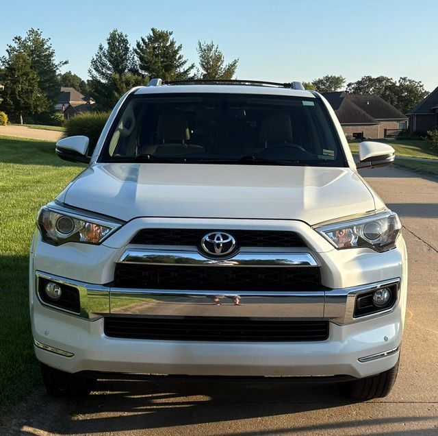 Used 2015 Toyota 4Runner Limited AWD/4WD image 2