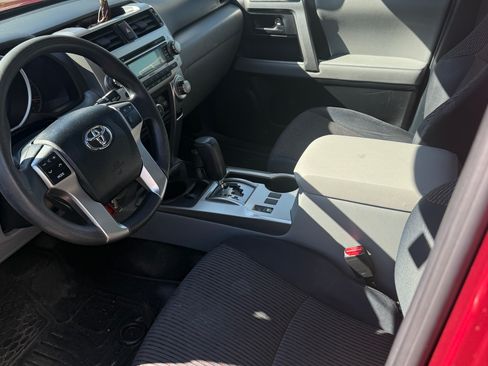 Used 2012 Toyota 4Runner SR5 w/ Convenience Pkg AWD/4WD image 10