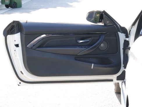 Used 2019 BMW M4 Convertible w/ Competition Package image 21