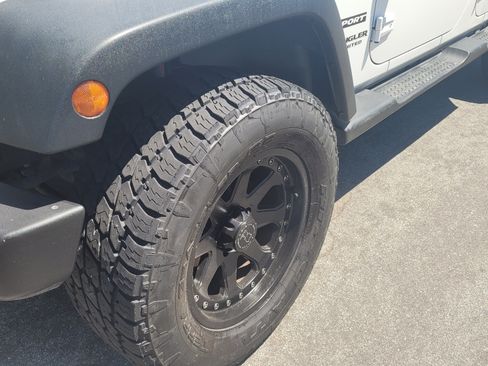 Used 2013 Jeep Wrangler Unlimited Sport image 4