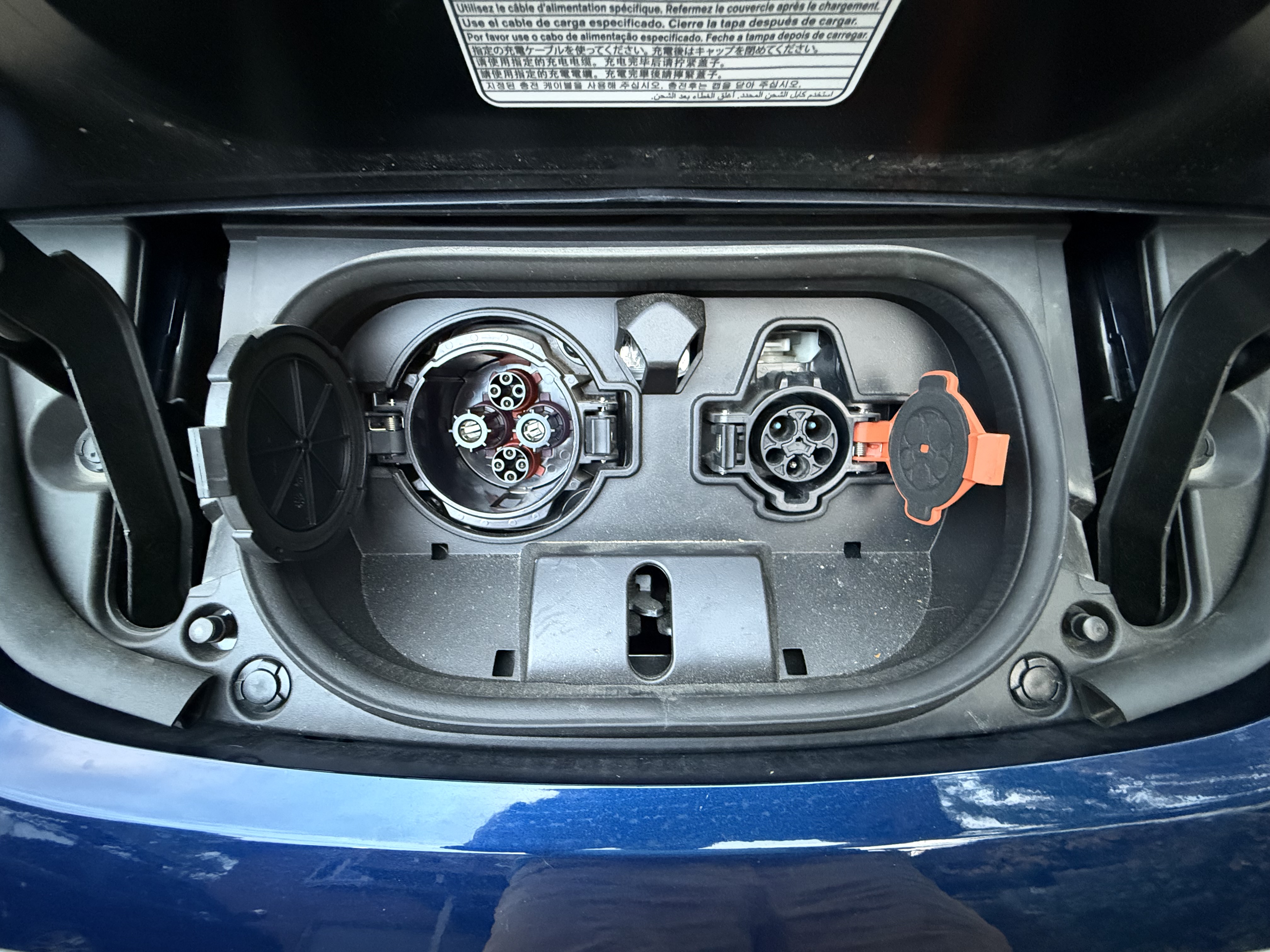 Used 2025 Nissan Leaf S FWD image 13