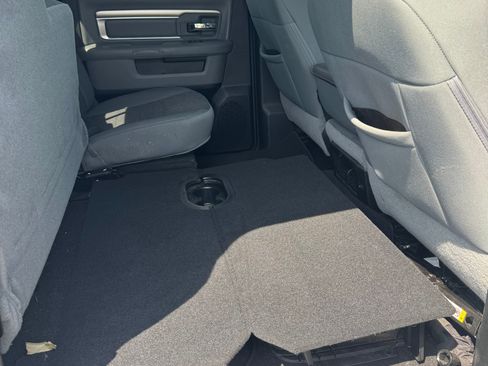 Used 2018 RAM 1500 Classic SLT AWD/4WD image 18
