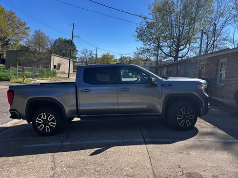 Used 2022 GMC Sierra 1500 AT4 w/ AT4 Premium Package image 13