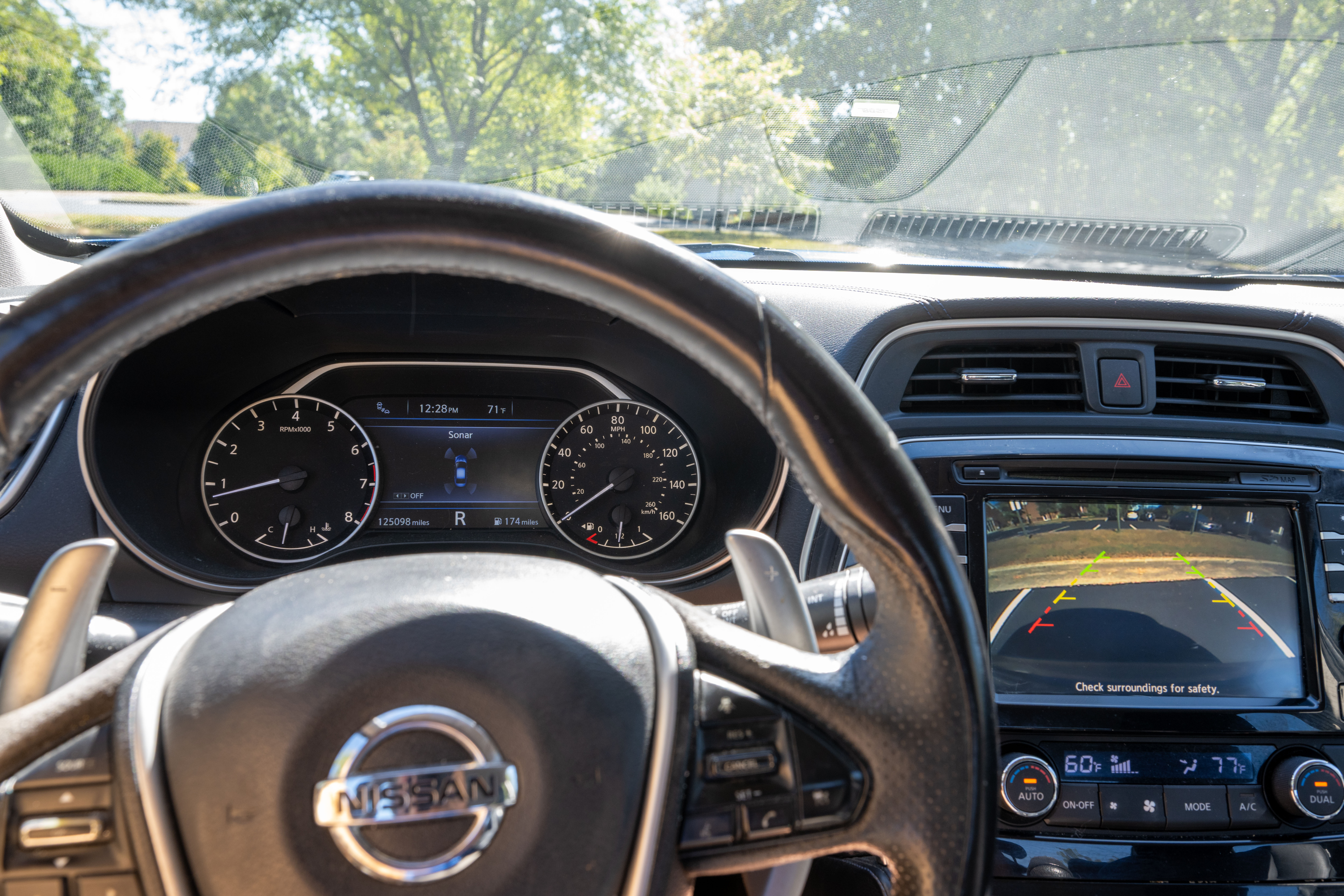 Used 2016 Nissan Maxima SR FWD image 13