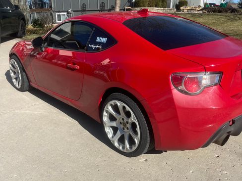 Used 2015 Scion FR-S image 19