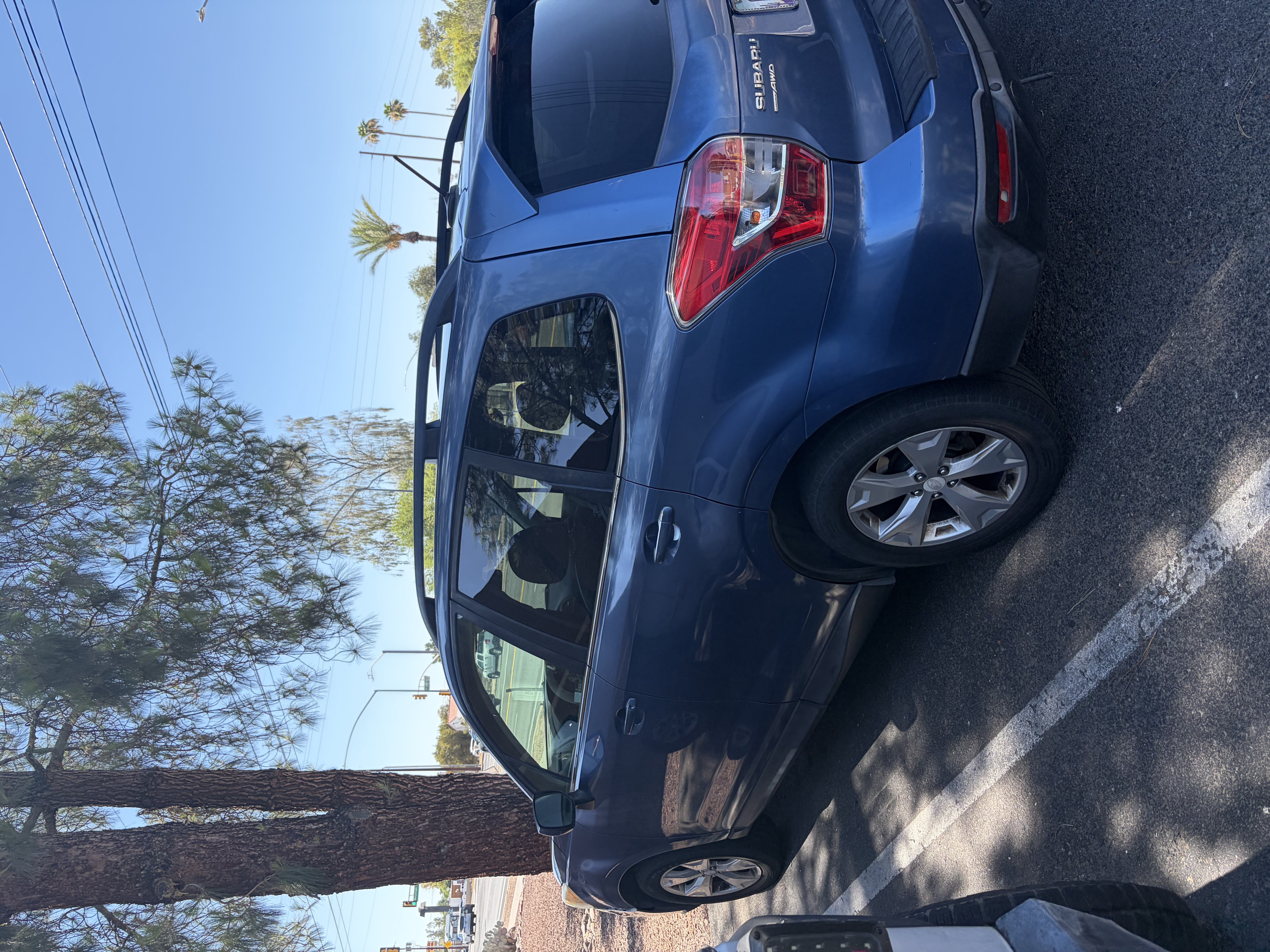 Used 2015 Subaru Forester 2.5i Limited AWD/4WD image 5
