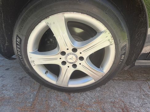 Used 2014 Mercedes-Benz E 350 E 350 4MATIC Sedan 4D image 19