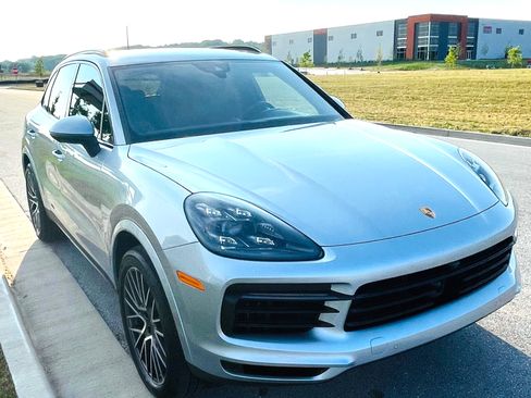 Used 2021 Porsche Cayenne S AWD/4WD image 8