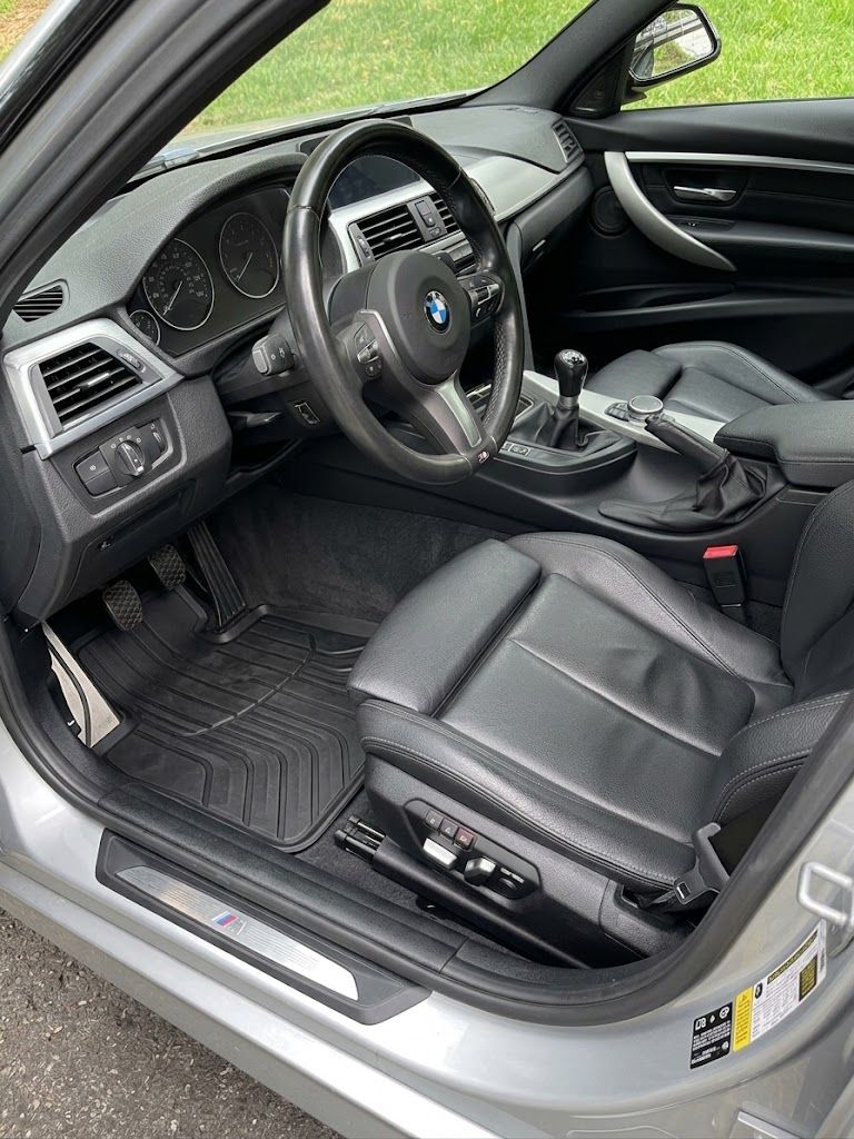 Used 2018 BMW 340i xDrive Sedan AWD/4WD image 9