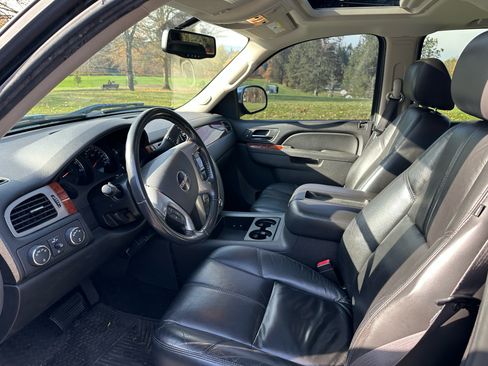 Used 2011 GMC Sierra 1500 SLT w/ SLT Convenience Package image 2