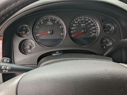 Used 2012 Chevrolet Suburban LT w/ All-Star Edition image 12