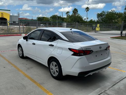 Used 2025 Nissan Versa S image 8