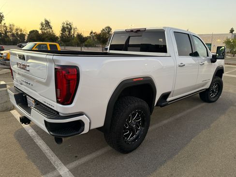 Used 2021 GMC Sierra 2500 Denali w/ Denali Ultimate Package image 4