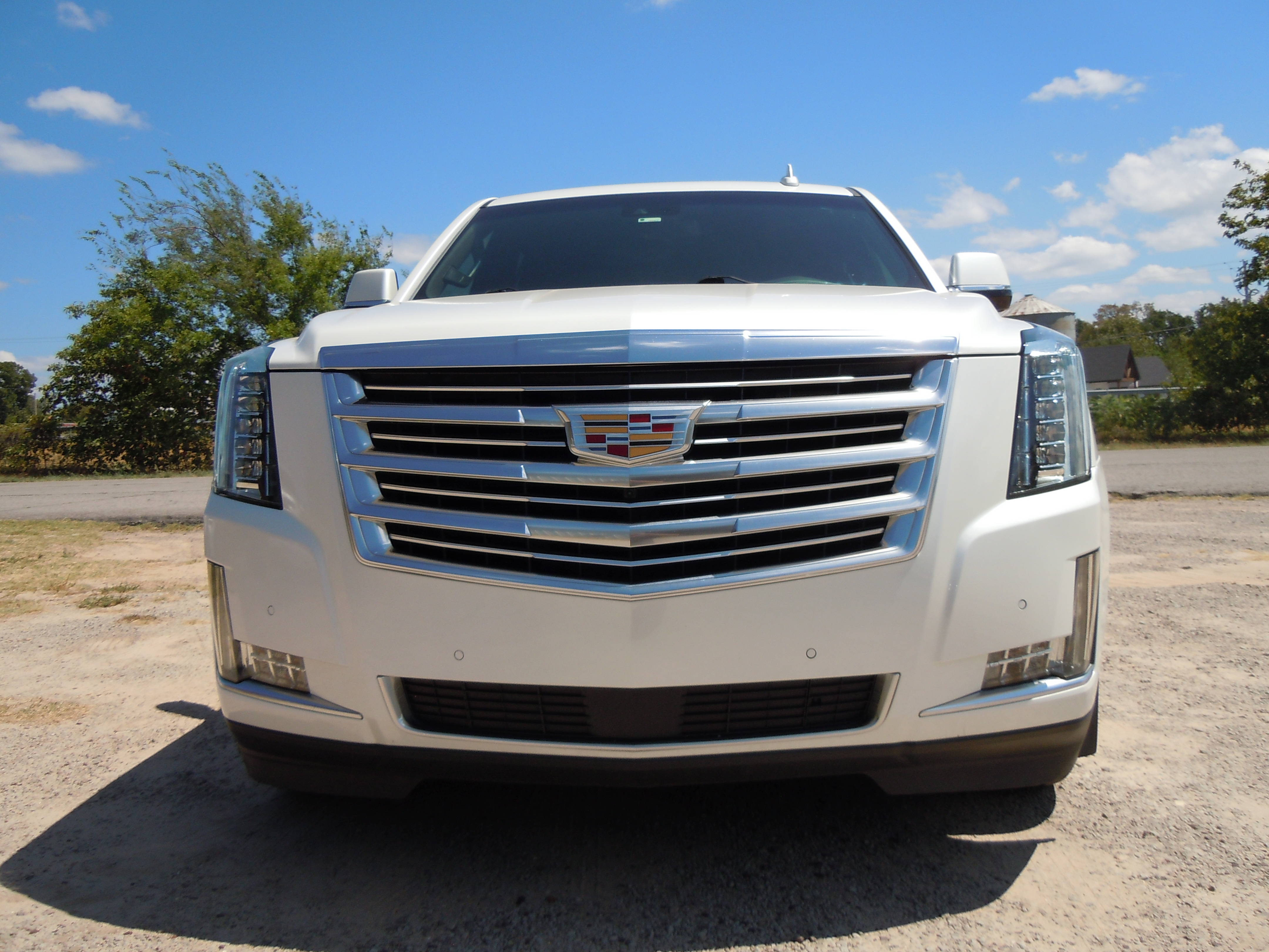 Used 2017 Cadillac Escalade Platinum AWD/4WD image 4