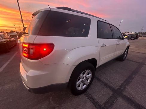Used 2014 GMC Acadia SLE image 6