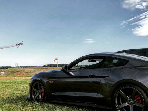 Used 2015 Ford Mustang GT Premium w/ Equipment Group 401A RWD image 30