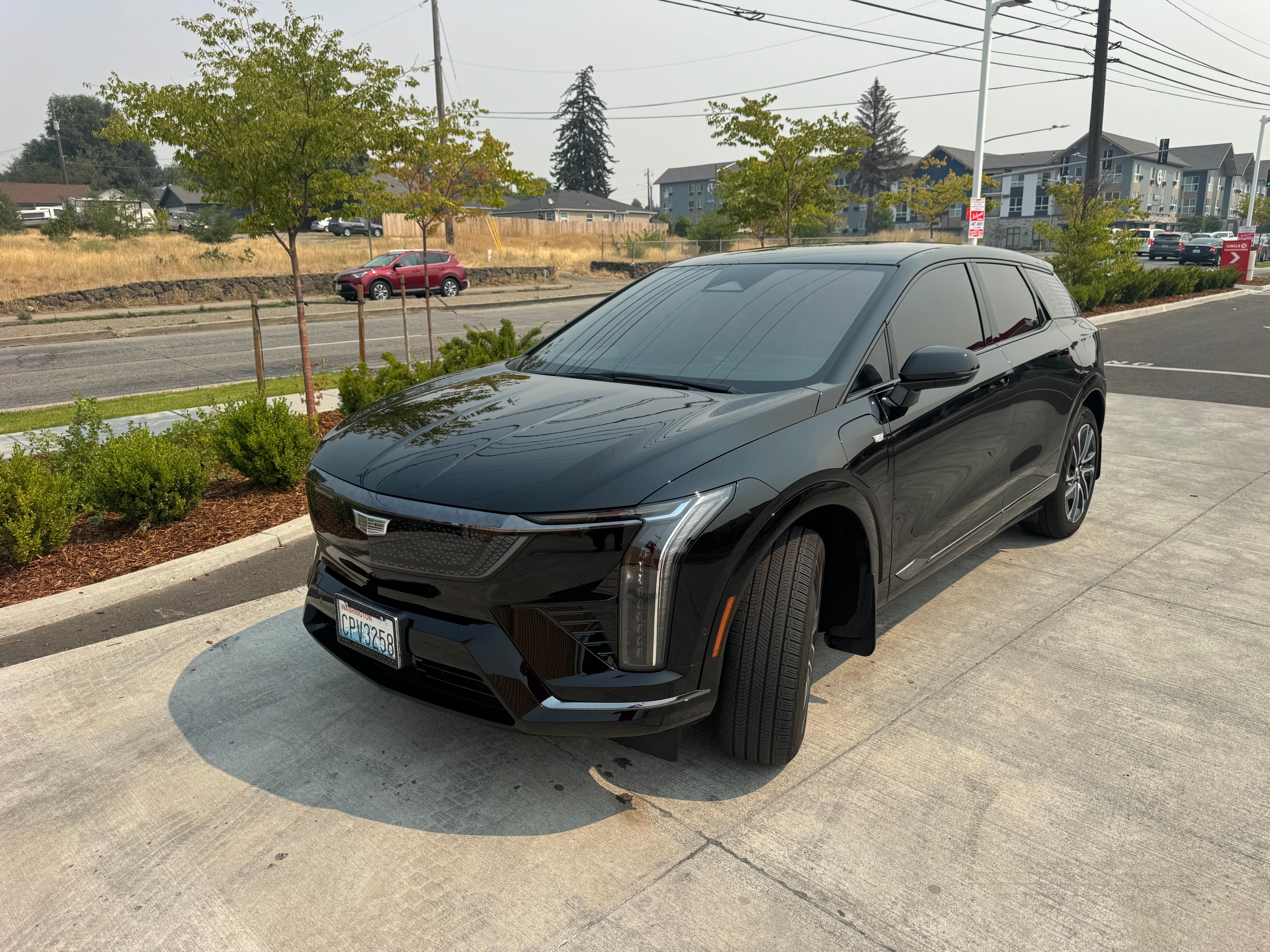 Used 2026 Cadillac Optiq Sport 2 w/ LPO, Floor Liner Package AWD/4WD image 2